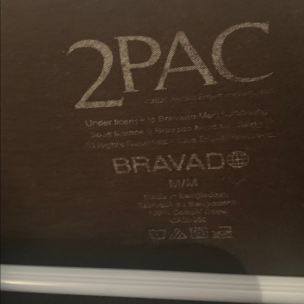 Tupac Shakur Black Official Crewneck T SZ Medium - Picture 3 of 4